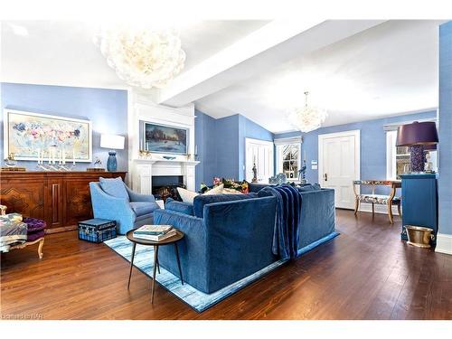 94 Prideaux Street, Niagara-On-The-Lake, ON - Indoor Photo Showing Living Room With Fireplace