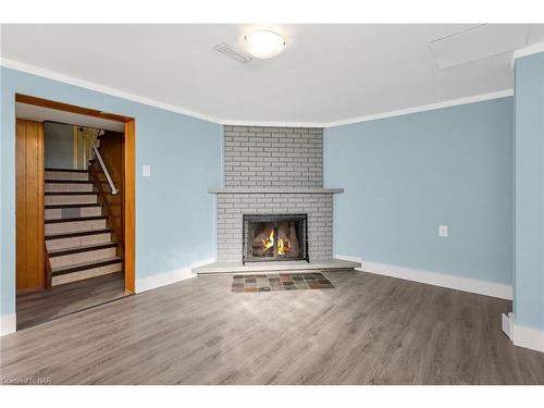 31 Kent Street, St. Catharines, ON - Indoor Photo Showing Living Room With Fireplace