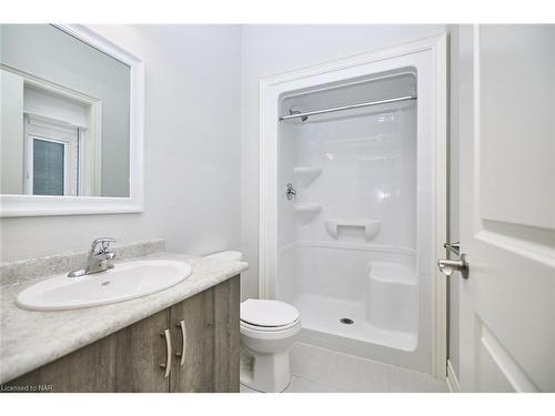 884 Burwell Street, Fort Erie, ON - Indoor Photo Showing Bathroom