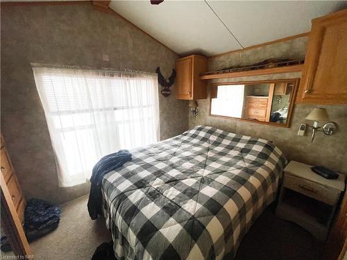 36-334 Rattlesnake Road, Lowbanks, ON - Indoor Photo Showing Bedroom