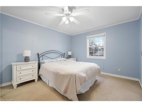 307 Helen Street, Crystal Beach, ON - Indoor Photo Showing Bedroom