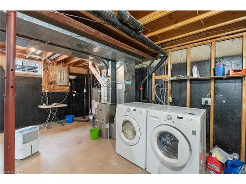 307 Helen Street, Crystal Beach, ON - Indoor Photo Showing Laundry Room