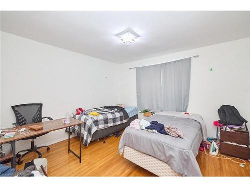 3-254 Bertie Street, Fort Erie, ON - Indoor Photo Showing Bedroom