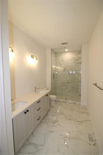 4148 Village Creek Drive, Stevensville, ON - Indoor Photo Showing Bathroom