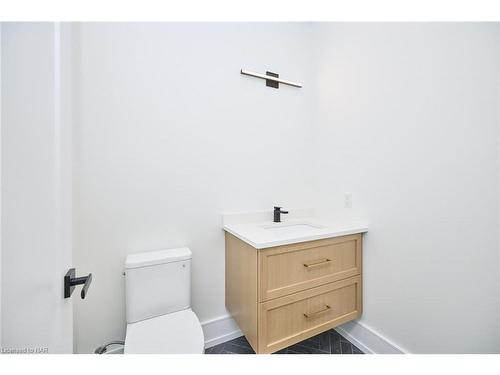 3642 Vosburgh Place, Campden, ON - Indoor Photo Showing Bathroom