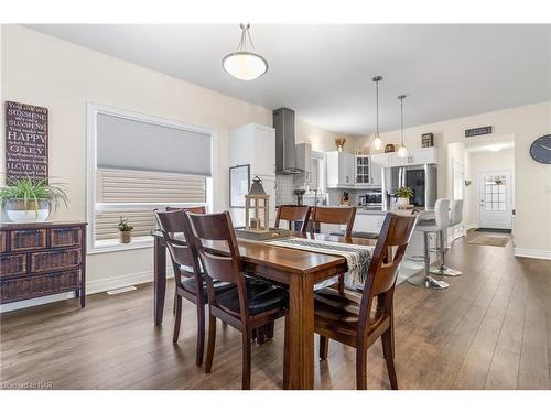430 Williams Crescent, Fort Erie, ON - Indoor Photo Showing Dining Room