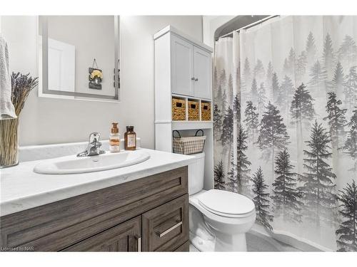 430 Williams Crescent, Fort Erie, ON - Indoor Photo Showing Bathroom