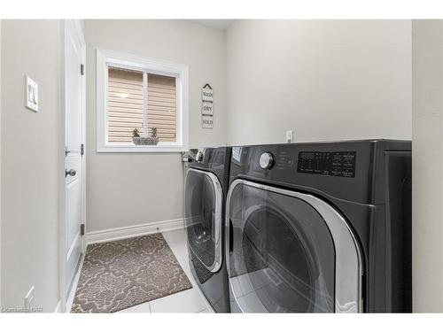 430 Williams Crescent, Fort Erie, ON - Indoor Photo Showing Laundry Room
