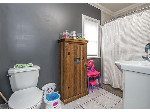 124 Killaly Street E, Port Colborne, ON - Indoor Photo Showing Bathroom