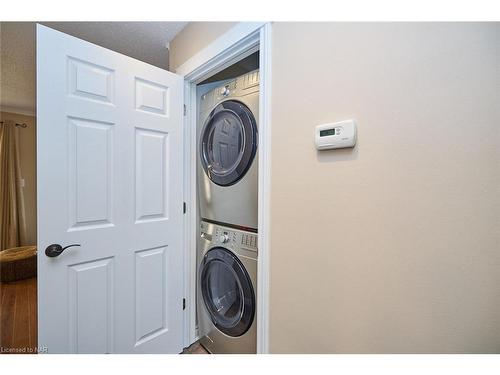 38-178 Scott Street, St. Catharines, ON - Indoor Photo Showing Laundry Room