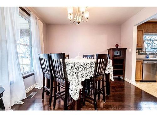 79 Glen Park Road, St. Catharines, ON - Indoor Photo Showing Dining Room