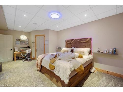 1559 York Road, St. Davids, ON - Indoor Photo Showing Bedroom