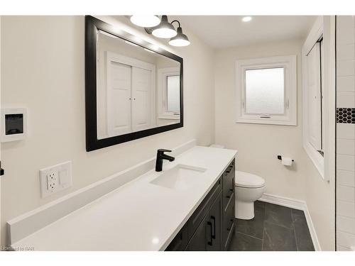 5 Ramsey Street, St. Catharines, ON - Indoor Photo Showing Bathroom