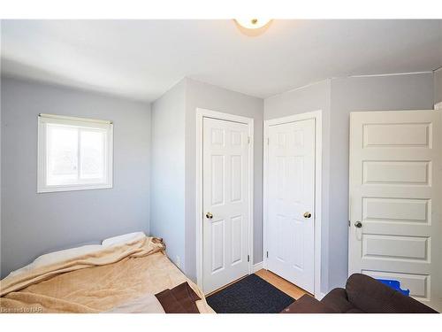 404 Ontario Road, Welland, ON - Indoor Photo Showing Bedroom