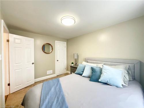 659 Elm Street, Port Colborne, ON - Indoor Photo Showing Bedroom
