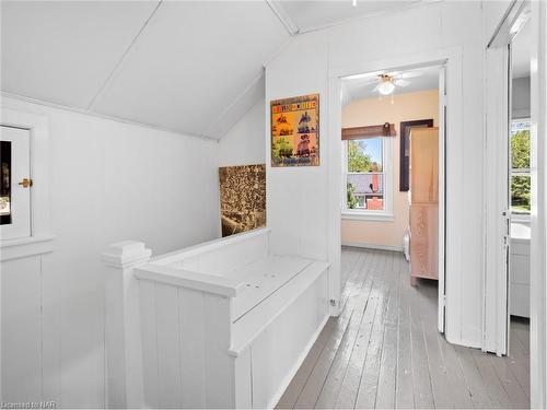 267 Oxford Avenue, Crystal Beach, ON - Indoor Photo Showing Other Room