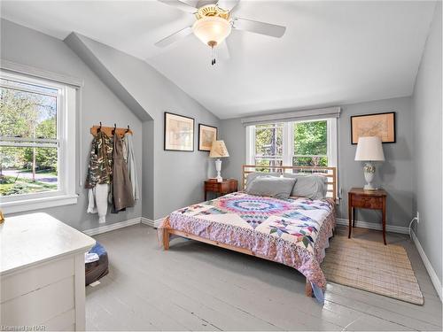 267 Oxford Avenue, Crystal Beach, ON - Indoor Photo Showing Bedroom