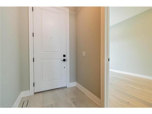 45A Lakeshore Road, St. Catharines, ON - Indoor Photo Showing Other Room
