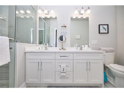 3544 Canfield Crescent Crescent, Stevensville, ON - Indoor Photo Showing Bathroom