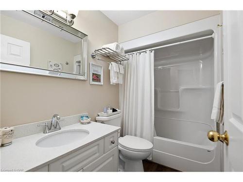 527 Mississagua Street, Niagara-On-The-Lake, ON - Indoor Photo Showing Bathroom
