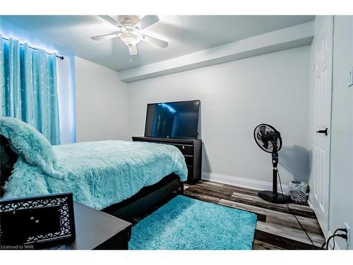 901-359 Geneva Street, St. Catharines, ON - Indoor Photo Showing Bedroom