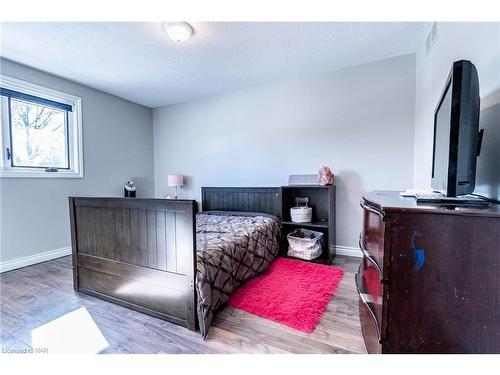 66 Berkwood Place, Fonthill, ON - Indoor Photo Showing Bedroom