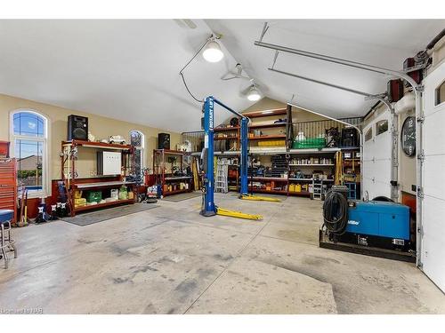 63 Tanbark Road, Niagara-On-The-Lake, ON - Indoor Photo Showing Garage
