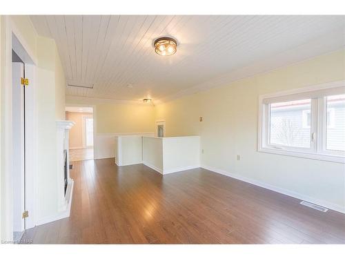 7 Park St Street, Nanticoke, ON - Indoor Photo Showing Other Room