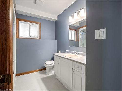 2979 Riselay Avenue, Ridgeway, ON - Indoor Photo Showing Bathroom