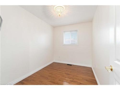 367 Brighton Avenue, Fort Erie, ON - Indoor Photo Showing Other Room