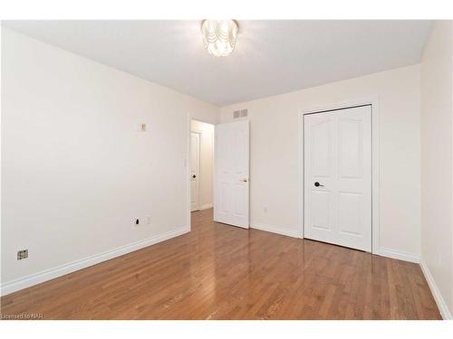 367 Brighton Avenue, Fort Erie, ON - Indoor Photo Showing Other Room