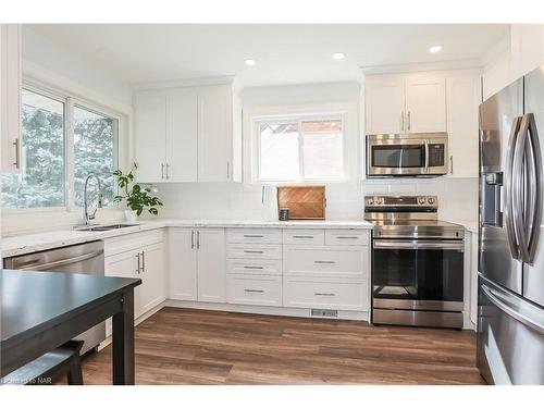 261 Vine Street, St. Catharines, ON - Indoor Photo Showing Kitchen With Upgraded Kitchen