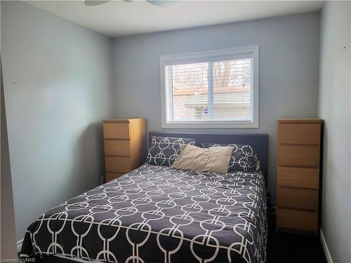 266 Elmwood Avenue, Crystal Beach, ON - Indoor Photo Showing Bedroom