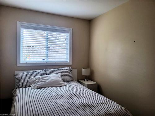 266 Elmwood Avenue, Crystal Beach, ON - Indoor Photo Showing Bedroom