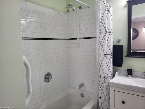 266 Elmwood Avenue, Crystal Beach, ON - Indoor Photo Showing Bathroom