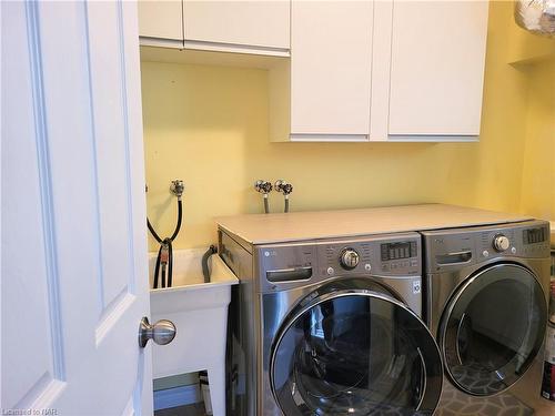 266 Elmwood Avenue, Crystal Beach, ON - Indoor Photo Showing Laundry Room