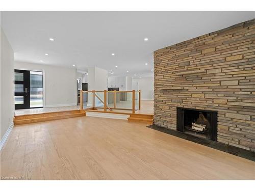 3 Lee Ann Place, St. Catharines, ON - Indoor Photo Showing Living Room With Fireplace