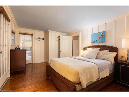 187 Queen Street, Niagara-On-The-Lake, ON - Indoor Photo Showing Bedroom