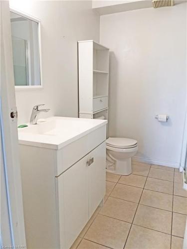 526 Queenston Street, St. Catharines, ON - Indoor Photo Showing Bathroom