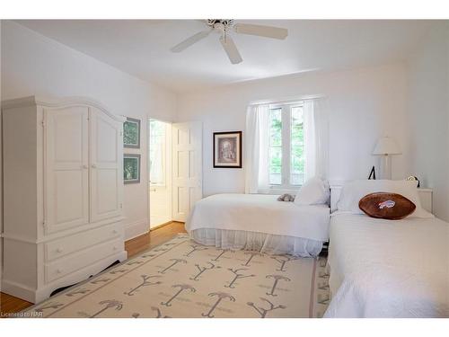 5189 Abino Hills Road, Ridgeway, ON - Indoor Photo Showing Bedroom