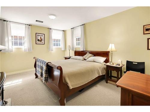619 King Street, Niagara-On-The-Lake, ON - Indoor Photo Showing Bedroom
