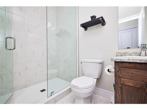 115 Borden Trail, Welland, ON - Indoor Photo Showing Bathroom