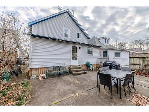 401 Maplewood Avenue, Crystal Beach, ON - Outdoor With Exterior