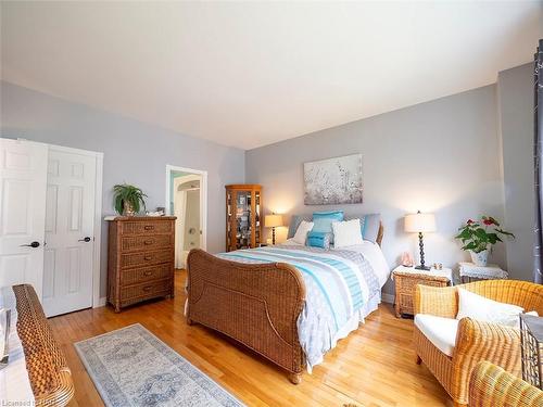 4 Mariner'S Lane, Crystal Beach, ON - Indoor Photo Showing Bedroom