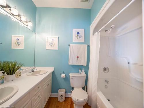 4 Mariner'S Lane, Crystal Beach, ON - Indoor Photo Showing Bathroom