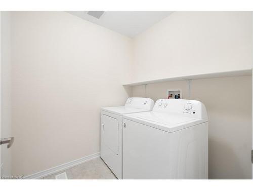 8633 Sourgum Avenue, Niagara Falls, ON - Indoor Photo Showing Laundry Room