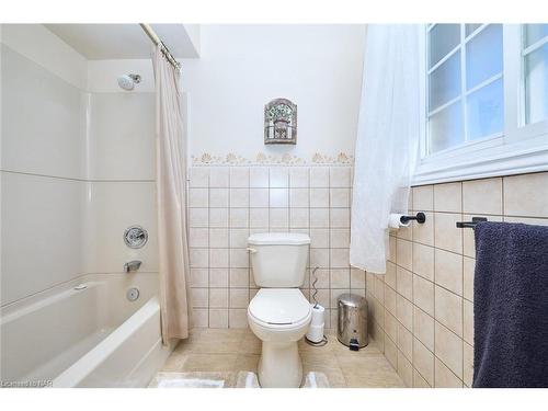 16 Lantana Circle, St. Catharines, ON - Indoor Photo Showing Bathroom