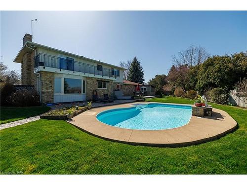 16 Lantana Circle, St. Catharines, ON - Outdoor With In Ground Pool