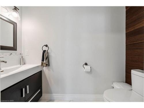 3820 Nugent Road, Port Colborne, ON - Indoor Photo Showing Bathroom