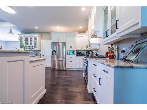 713 Clarence Street, Port Colborne, ON - Indoor Photo Showing Kitchen